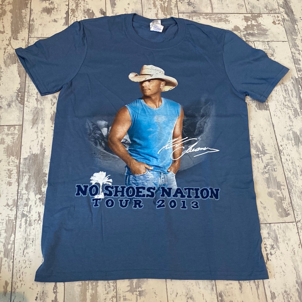 Gildan shirt